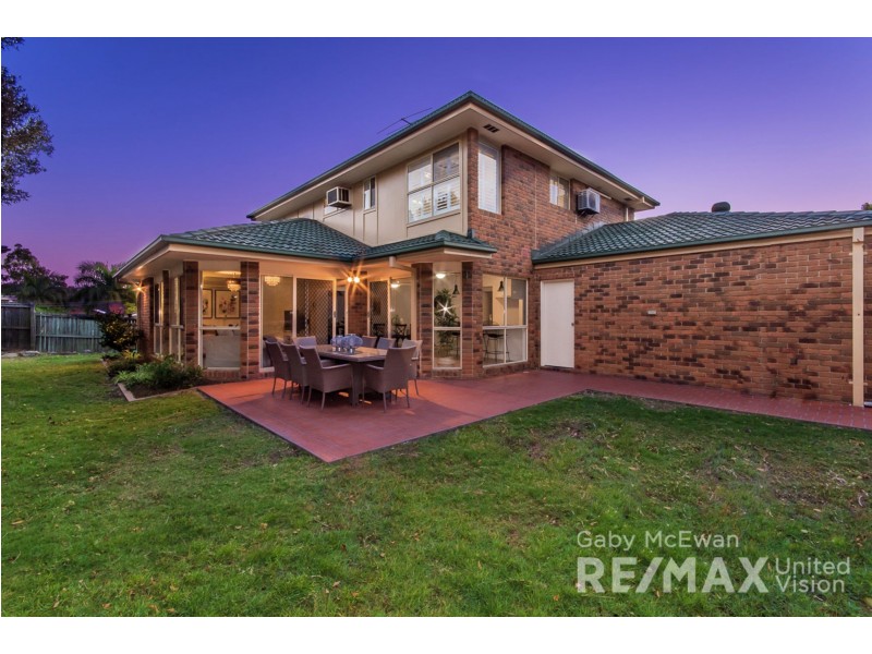 3 Kensington Close, Carindale QLD 4152