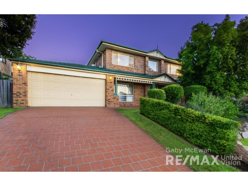 3 Kensington Close, Carindale QLD 4152