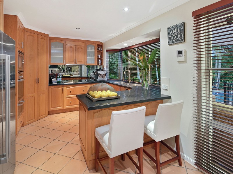 5 Briggs Court, Carindale QLD 4152