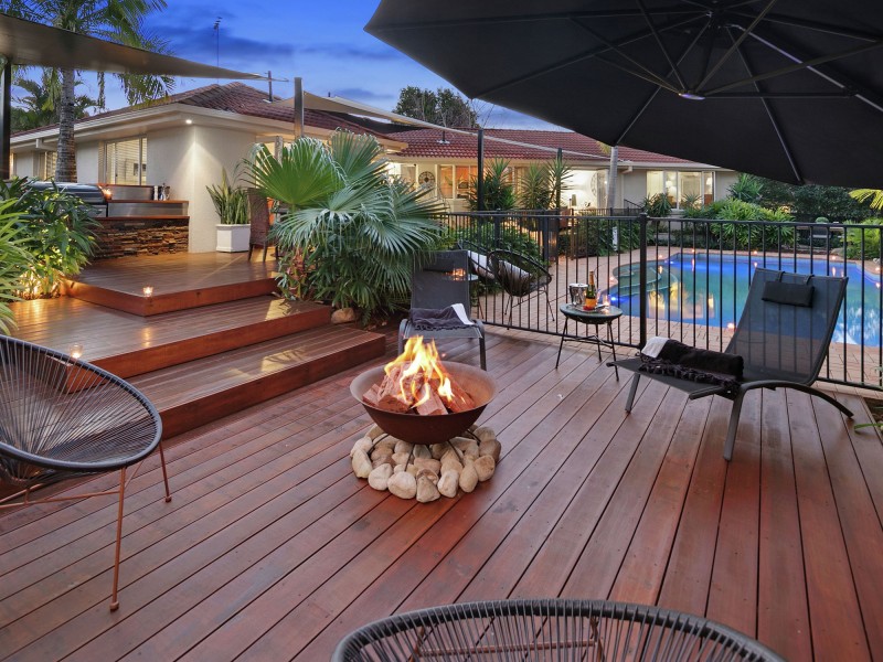 5 Briggs Court, Carindale QLD 4152