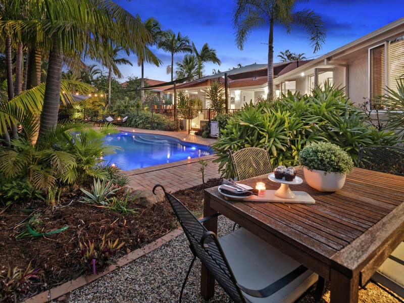 5 Briggs Court, Carindale QLD 4152