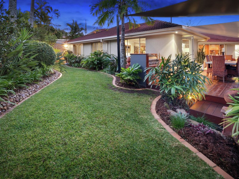 5 Briggs Court, Carindale QLD 4152