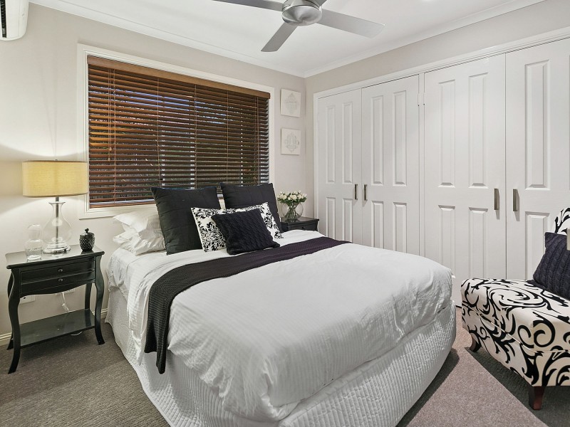 5 Briggs Court, Carindale QLD 4152