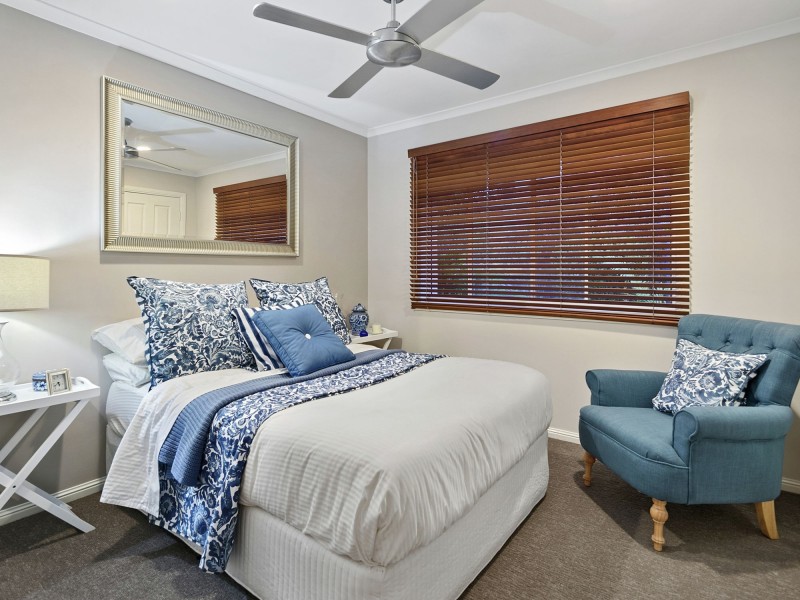 5 Briggs Court, Carindale QLD 4152