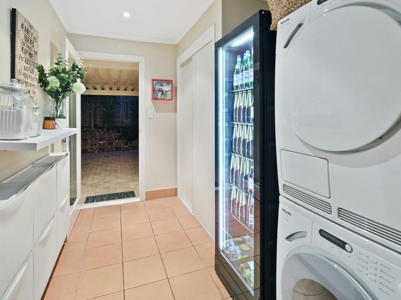 5 Briggs Court, Carindale QLD 4152