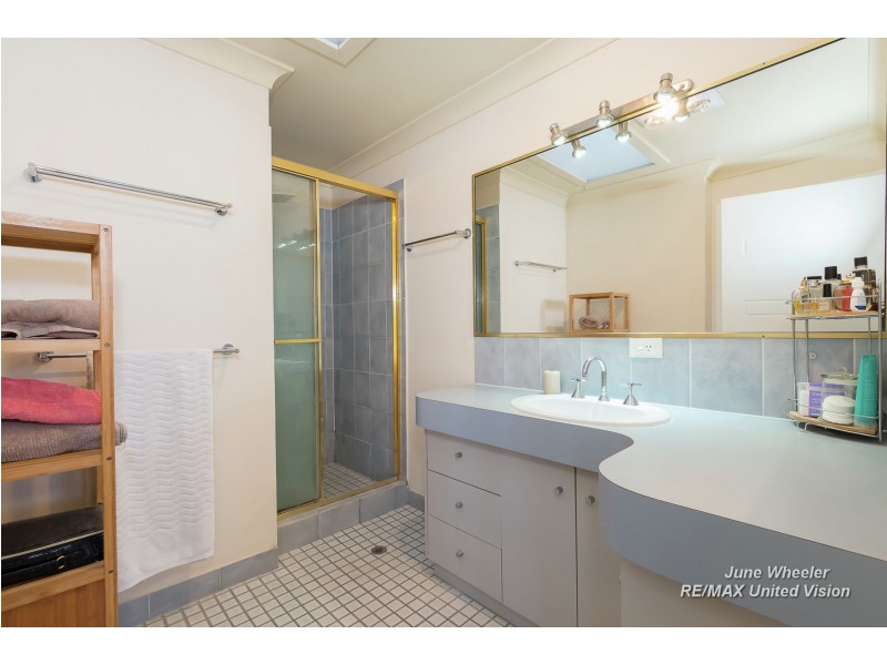 62 Donnington Street, Carindale QLD 4152