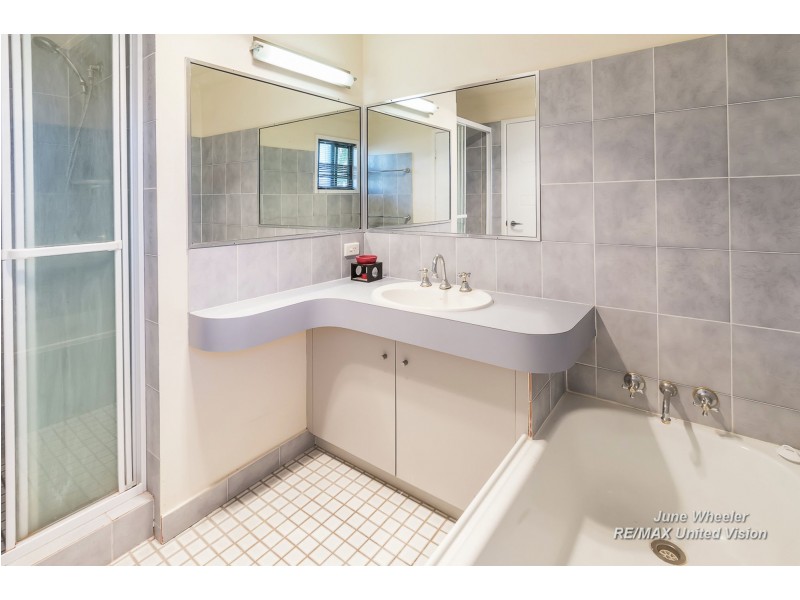 62 Donnington Street, Carindale QLD 4152