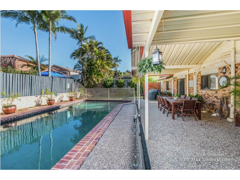 62 Donnington Street, Carindale QLD 4152