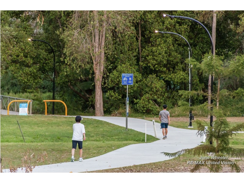 62 Donnington Street, Carindale QLD 4152