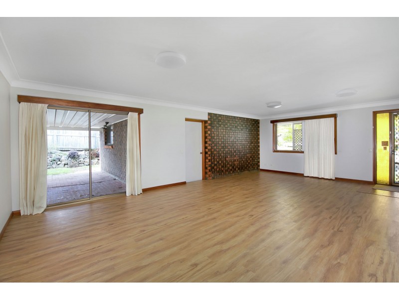 84 Kilmorey Street, Carindale QLD 4152