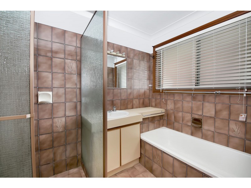 84 Kilmorey Street, Carindale QLD 4152