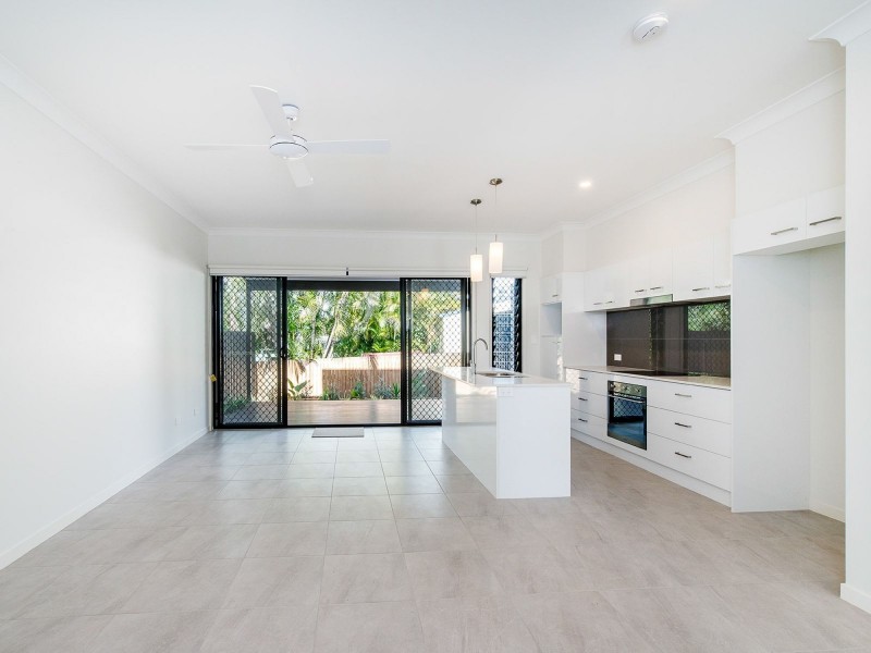 2/8 Murchison Street, Carina QLD 4152