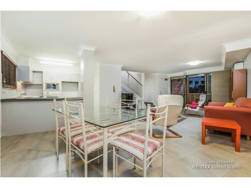 Unit 15, 41-45 Lambert Street, Kangaroo Point QLD 4169