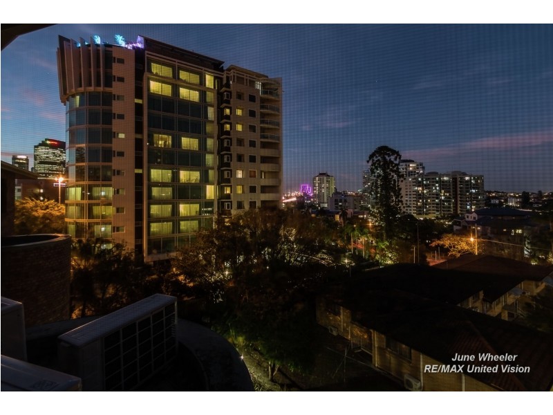 Unit 15, 41-45 Lambert Street, Kangaroo Point QLD 4169