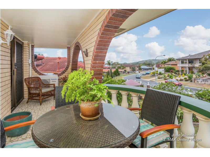 82 Banwell Crescent, Carindale QLD 4152