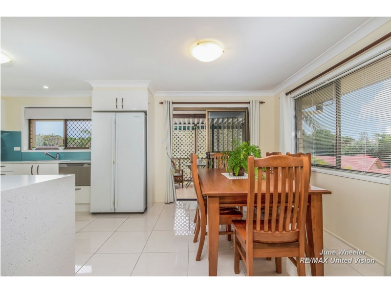 82 Banwell Crescent, Carindale QLD 4152