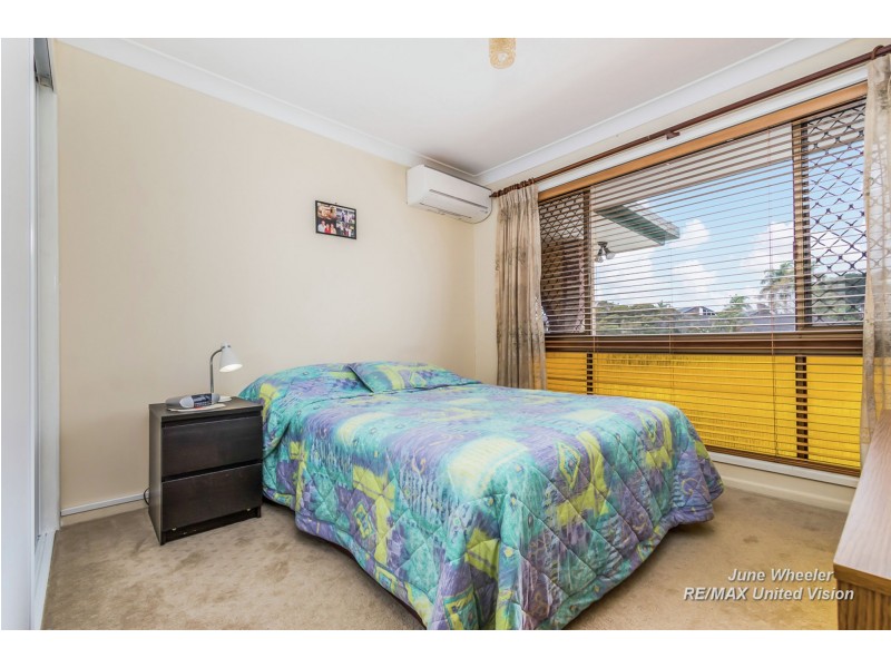82 Banwell Crescent, Carindale QLD 4152