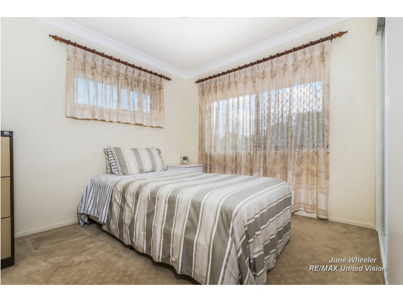 82 Banwell Crescent, Carindale QLD 4152