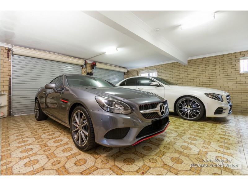 82 Banwell Crescent, Carindale QLD 4152