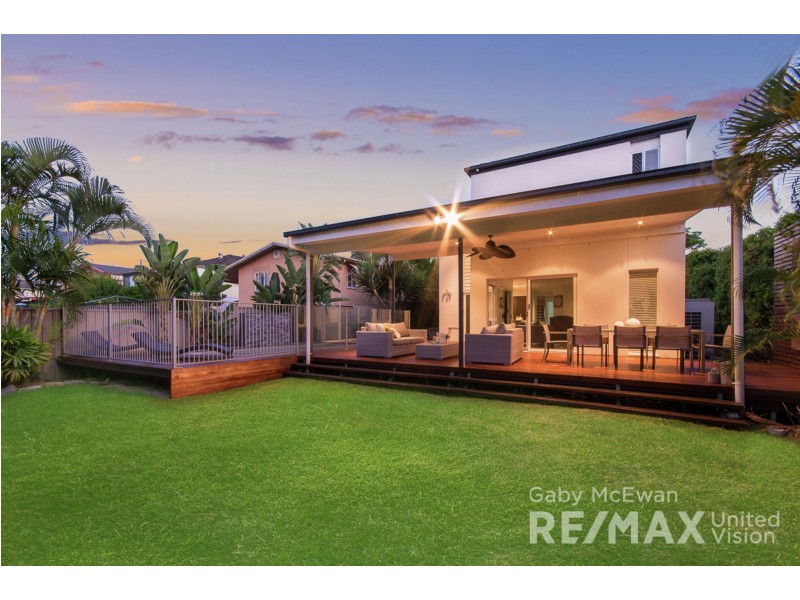 10 Megalong Street, Holland Park West QLD 4121