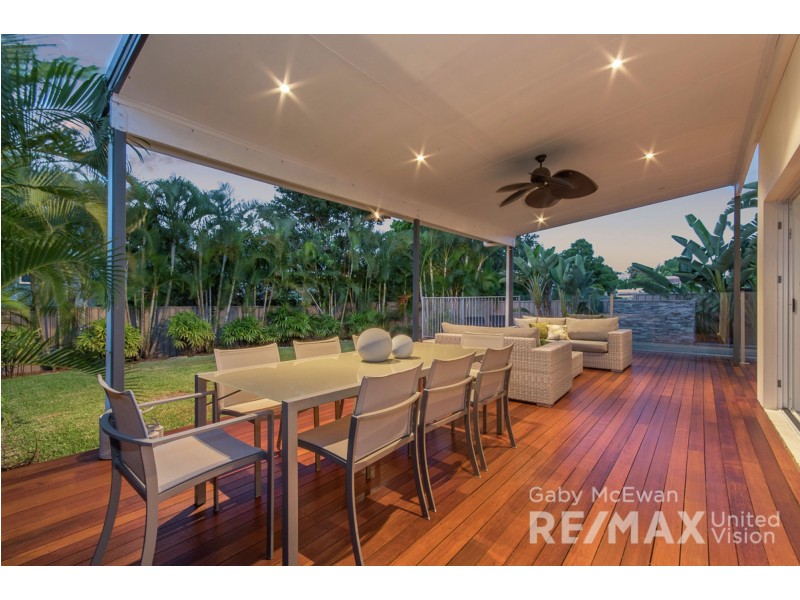 10 Megalong Street, Holland Park West QLD 4121