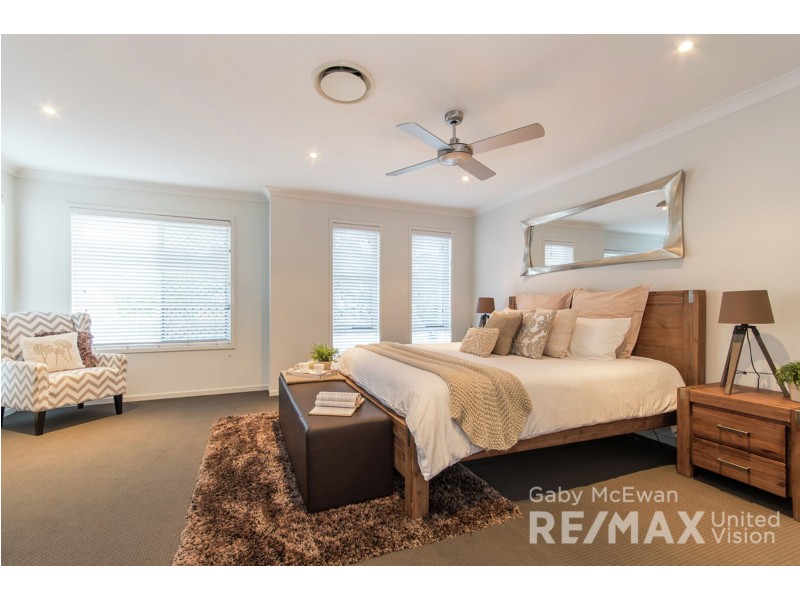 10 Megalong Street, Holland Park West QLD 4121