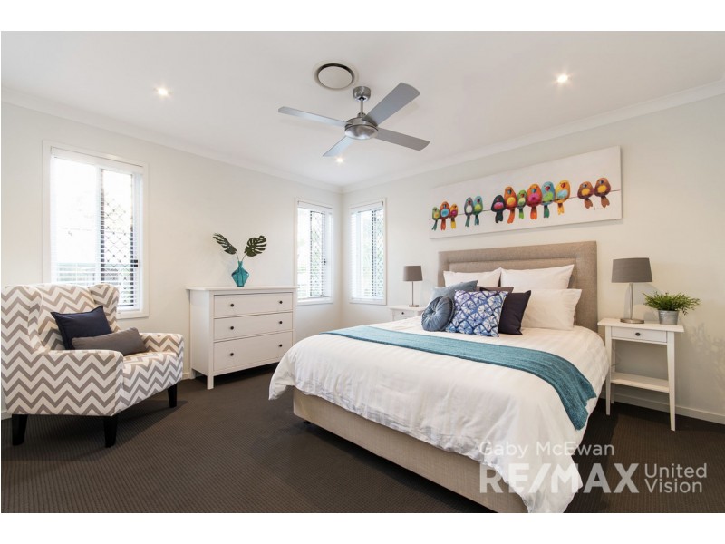 10 Megalong Street, Holland Park West QLD 4121