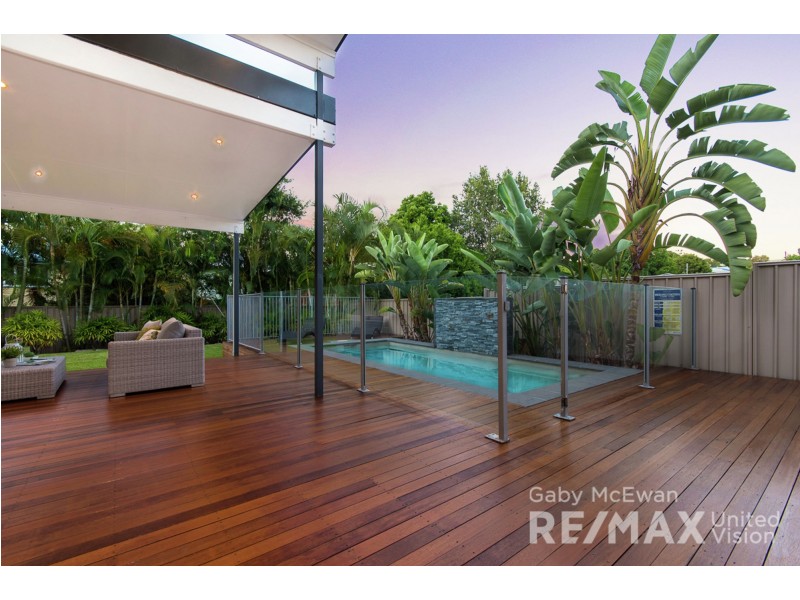 10 Megalong Street, Holland Park West QLD 4121