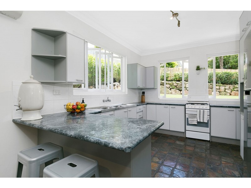 4 Gilwell Street, Carina QLD 4152