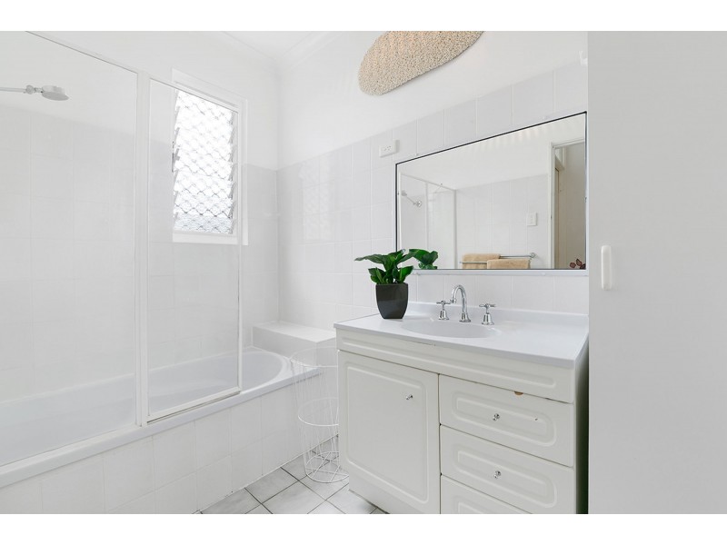 4 Gilwell Street, Carina QLD 4152