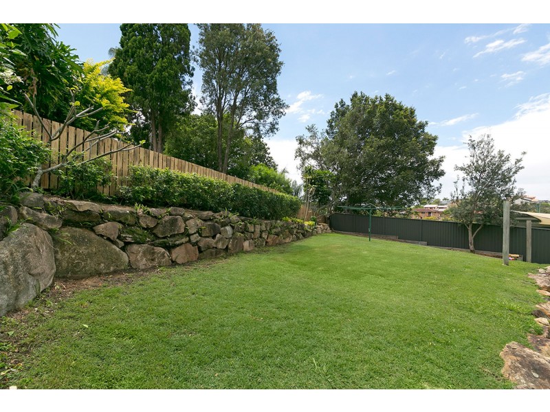 4 Gilwell Street, Carina QLD 4152