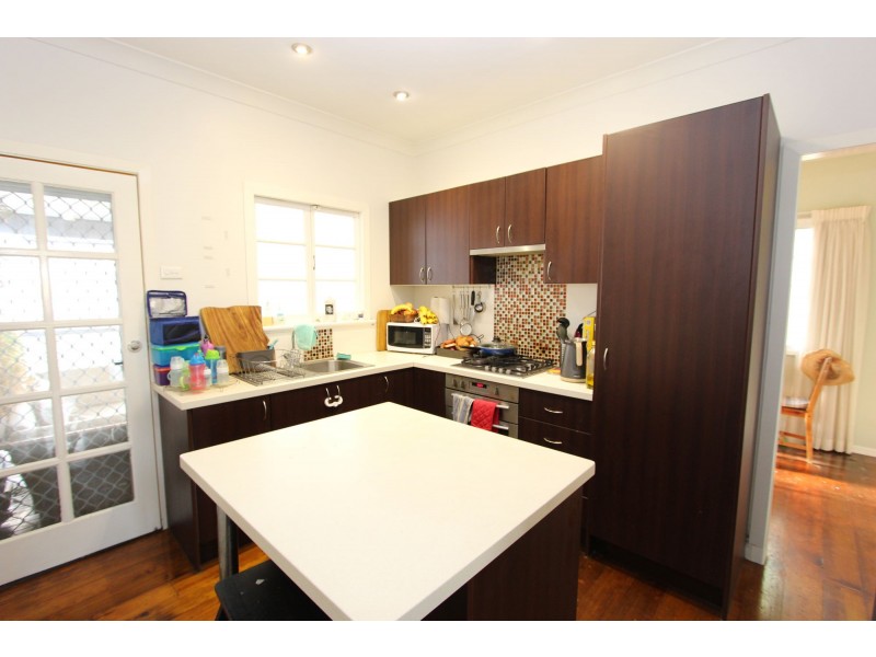 112 Dickenson Street, Carina QLD 4152