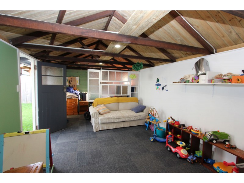 112 Dickenson Street, Carina QLD 4152