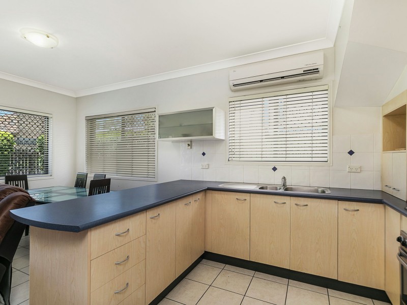 2/32 Adelaide Street, Carina QLD 4152