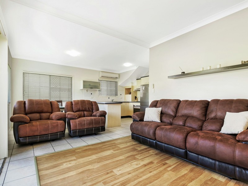 2/32 Adelaide Street, Carina QLD 4152