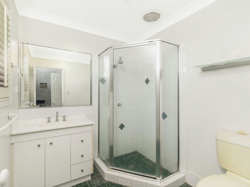 2/32 Adelaide Street, Carina QLD 4152