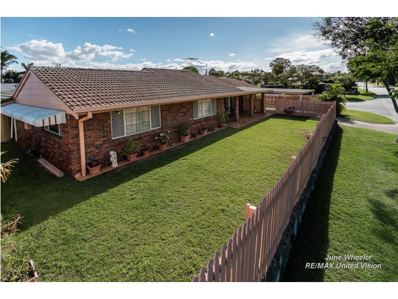 2 Rhuddlan Street, Carindale QLD 4152