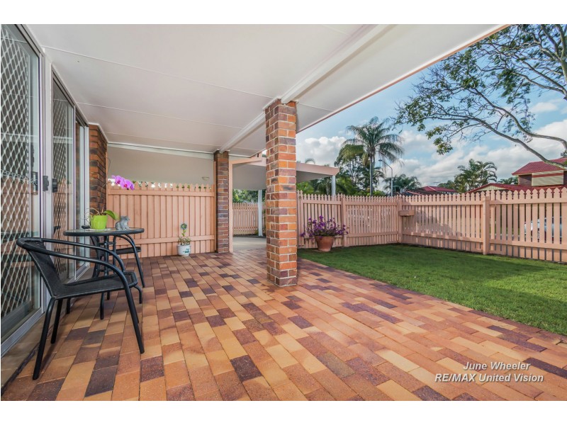 2 Rhuddlan Street, Carindale QLD 4152
