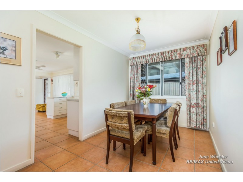 2 Rhuddlan Street, Carindale QLD 4152