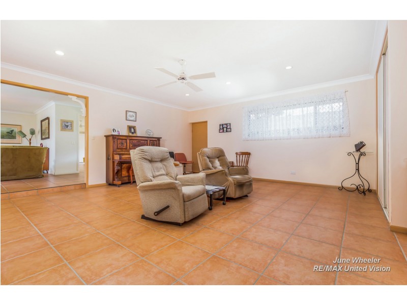 2 Rhuddlan Street, Carindale QLD 4152
