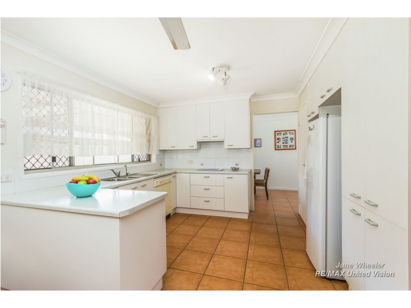 2 Rhuddlan Street, Carindale QLD 4152