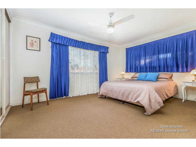 2 Rhuddlan Street, Carindale QLD 4152