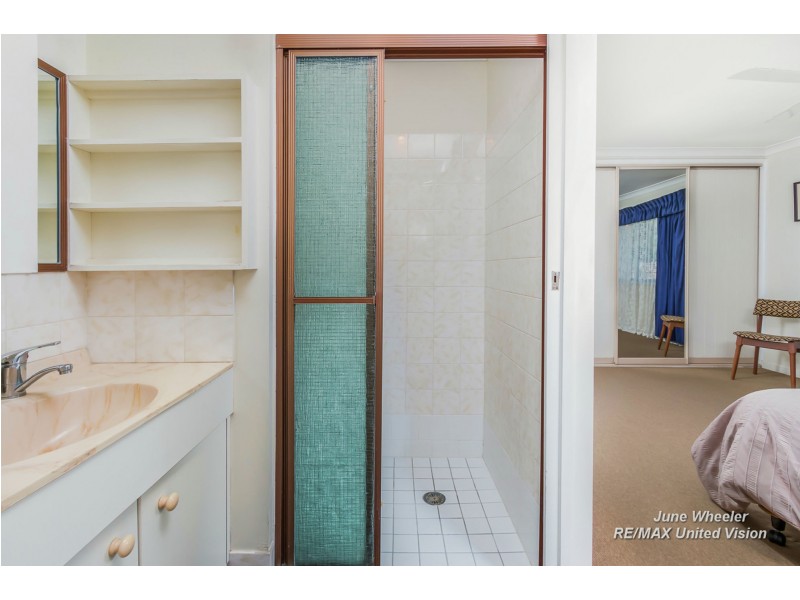 2 Rhuddlan Street, Carindale QLD 4152