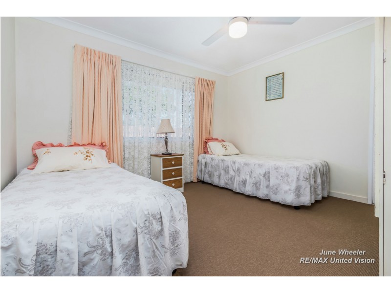 2 Rhuddlan Street, Carindale QLD 4152