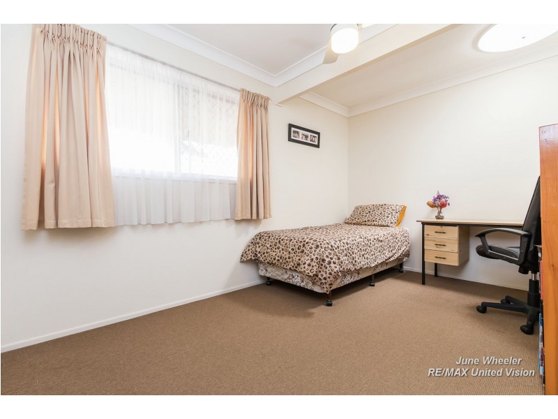 2 Rhuddlan Street, Carindale QLD 4152