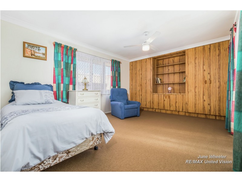 2 Rhuddlan Street, Carindale QLD 4152