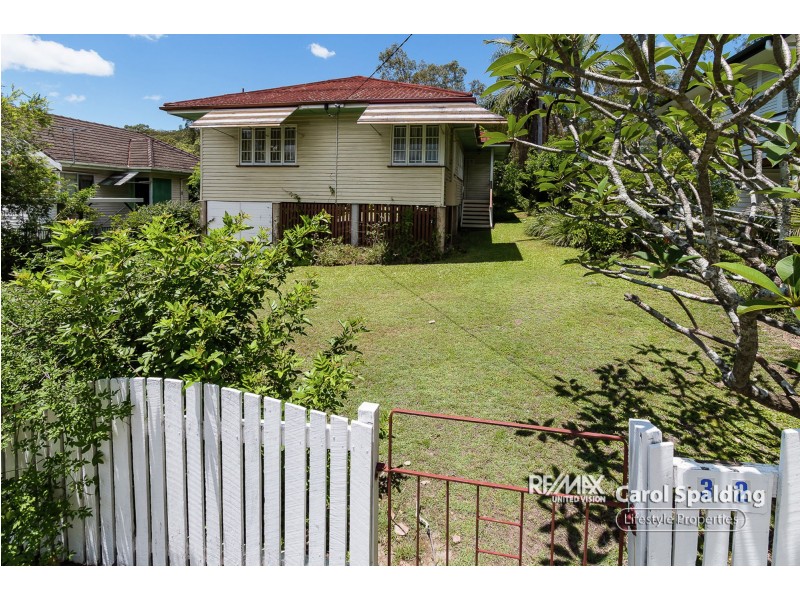 32 Capella Street, Coorparoo QLD 4151