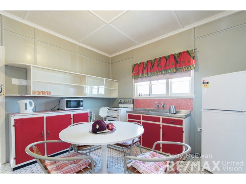 94 Adelaide Street, Carina QLD 4152