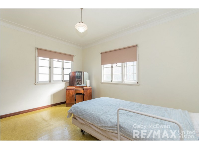 94 Adelaide Street, Carina QLD 4152