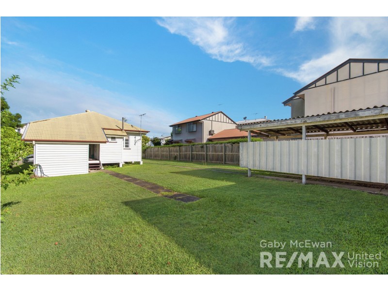 94 Adelaide Street, Carina QLD 4152